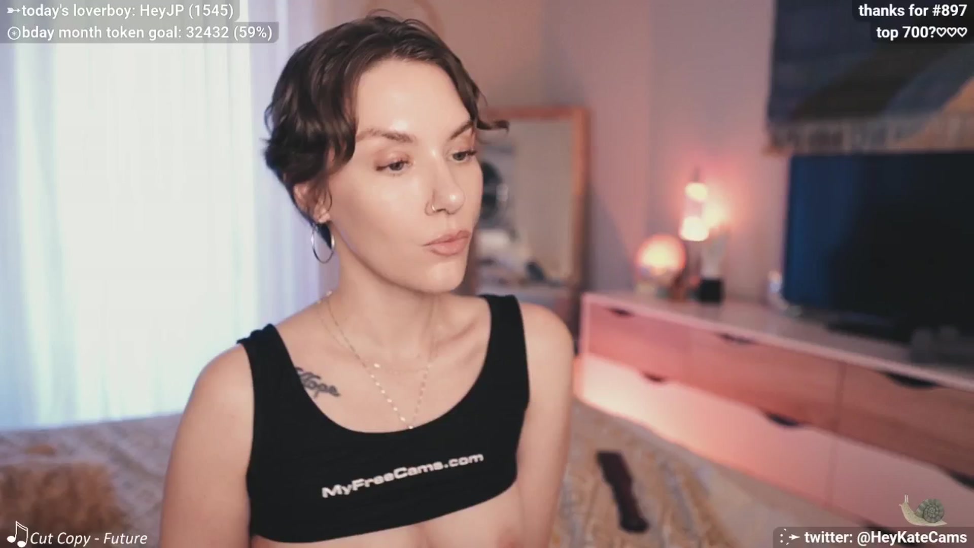 Gallery image thumbnail from HeyKate's myfreecams stream on, 06/27/2025, 02:41 image 15 of 20