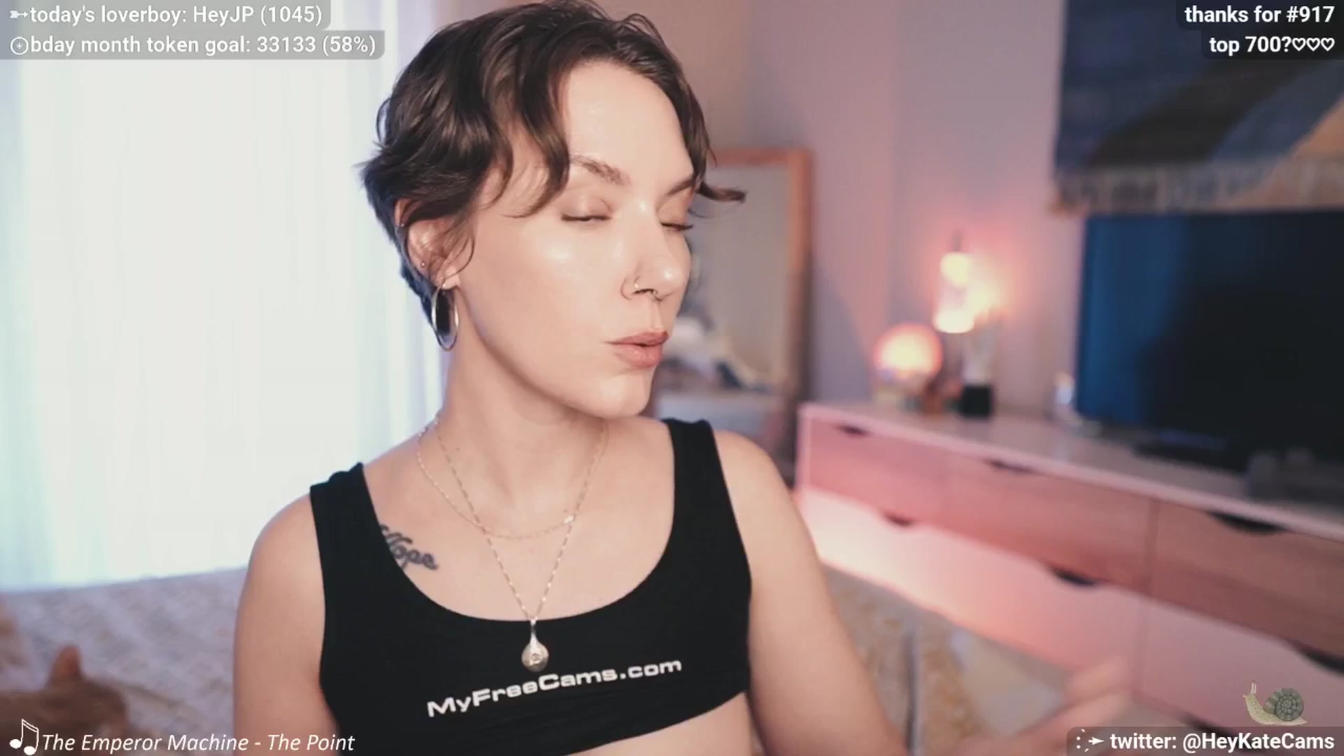 Gallery image thumbnail from HeyKate's myfreecams stream on, 06/27/2025, 02:41 image 5 of 20