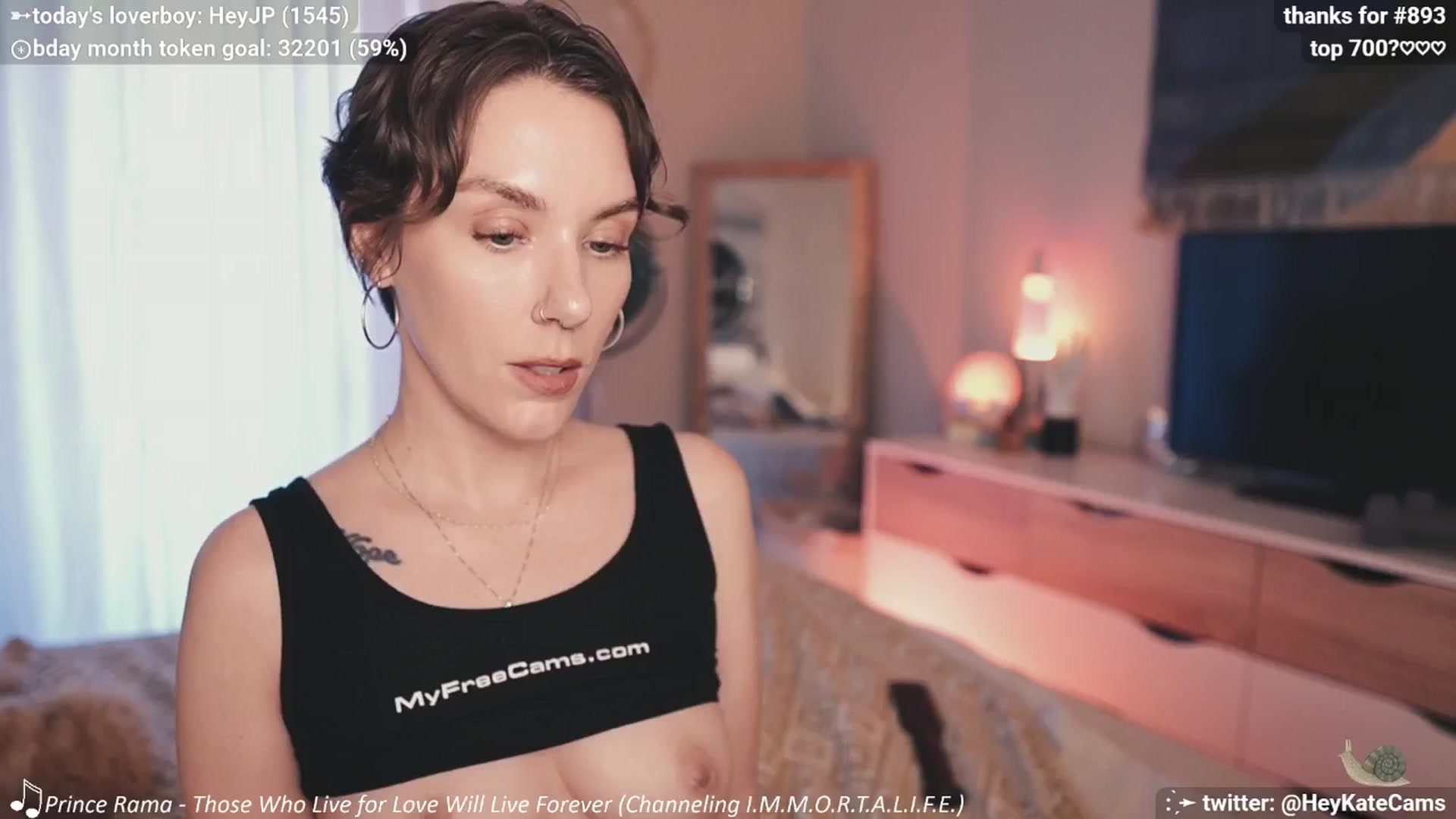 Gallery image thumbnail from HeyKate's myfreecams stream on, 06/27/2025, 02:41 image 18 of 20