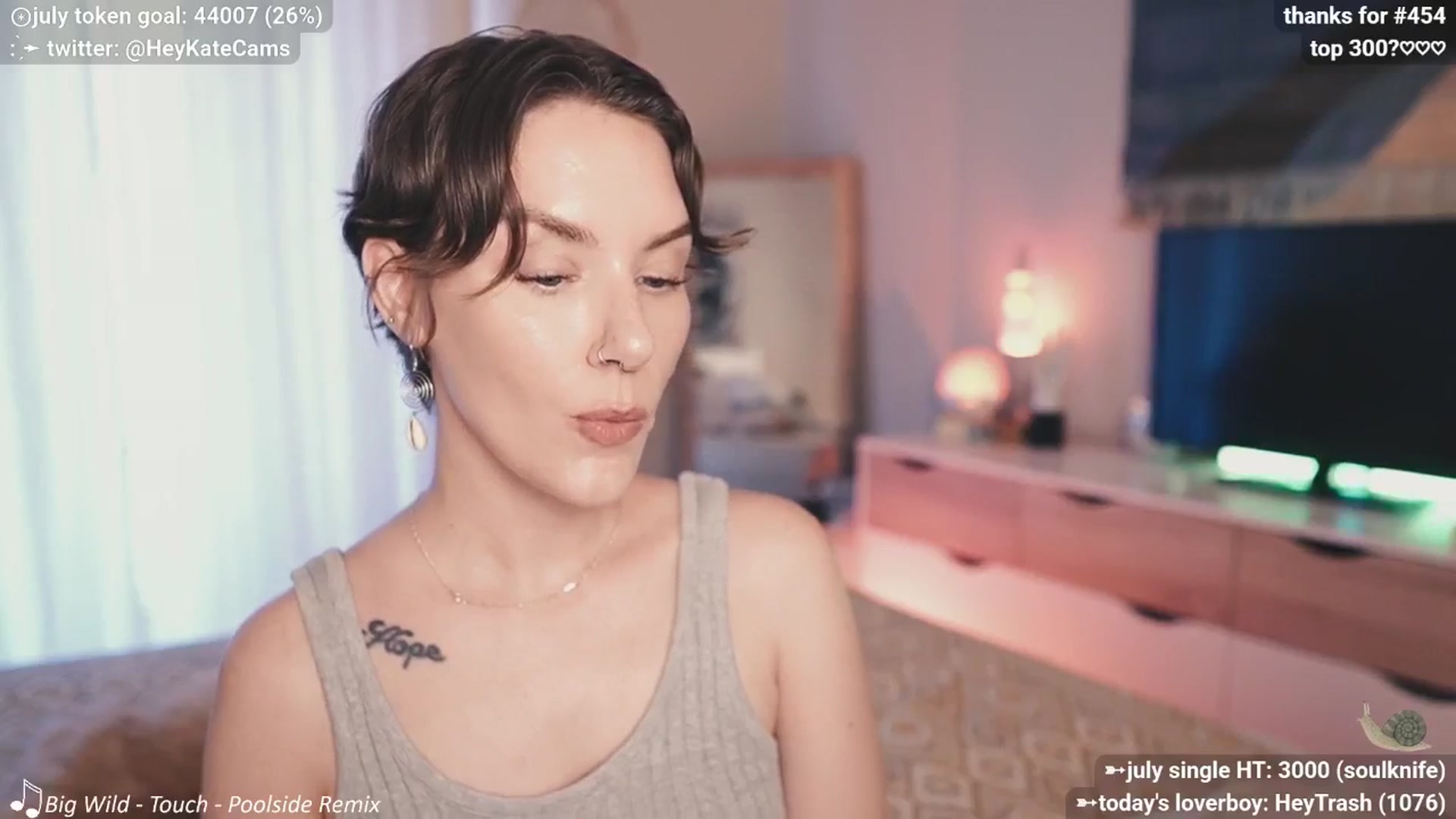 Gallery image thumbnail from HeyKate's myfreecams stream on, 07/06/2025, 01:24 image 10 of 20