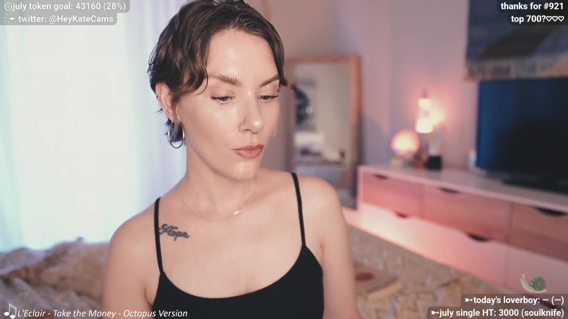 Gallery image thumbnail from HeyKate's myfreecams stream on, 07/11/2025, 24:52 image 13 of 20