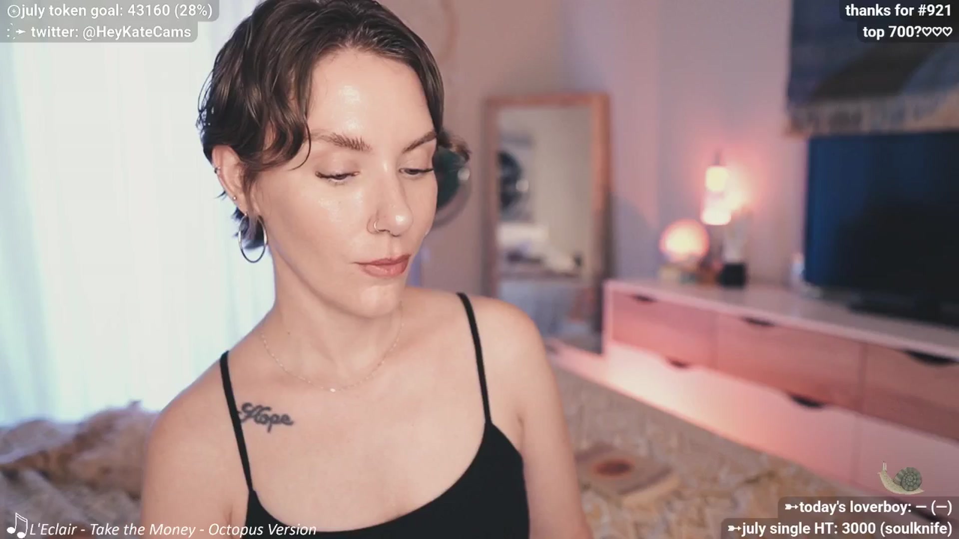 Gallery image thumbnail from HeyKate's myfreecams stream on, 07/11/2025, 24:54 image 17 of 20