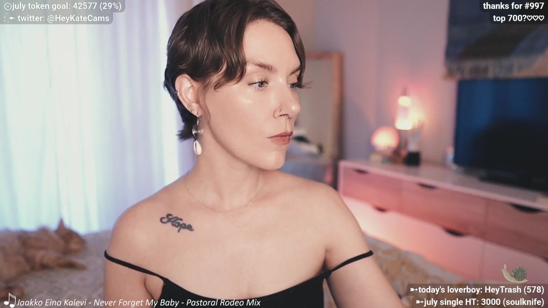 Gallery image thumbnail from HeyKate's myfreecams stream on, 07/12/2025, 03:34 image 4 of 20