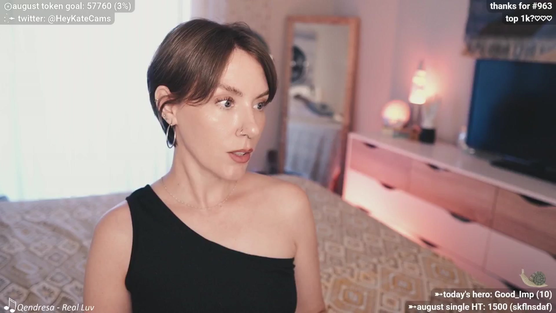 Gallery image thumbnail from HeyKate's myfreecams stream on, 08/03/2025, 03:55 image 6 of 20