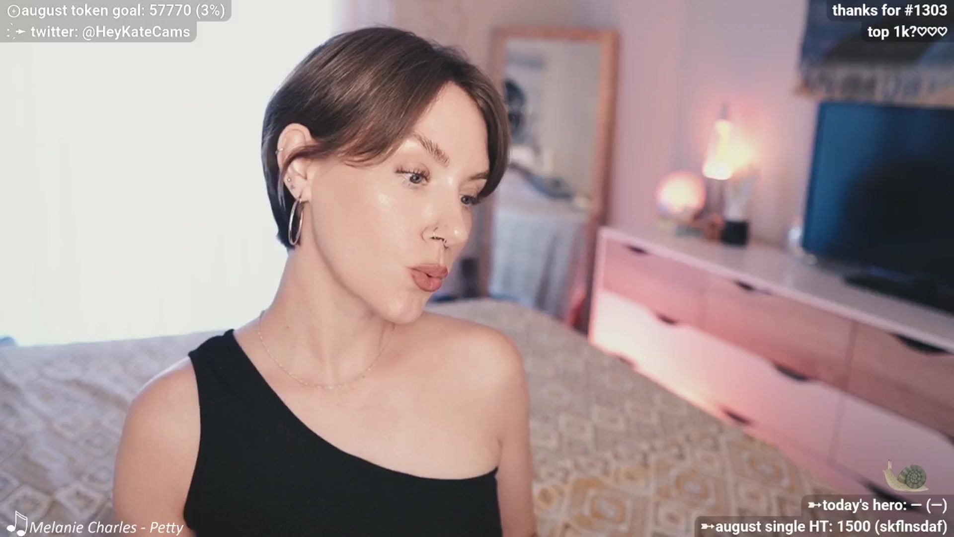 Gallery image thumbnail from HeyKate's myfreecams stream on, 08/03/2025, 03:55 image 1 of 20