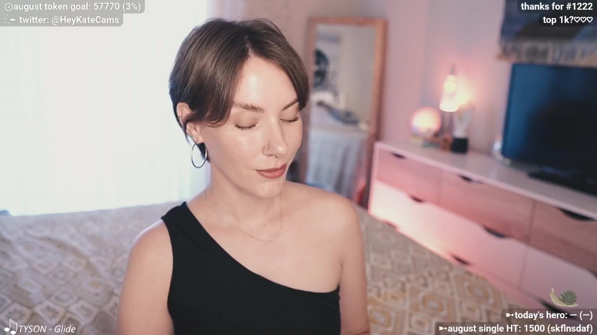 Gallery image thumbnail from HeyKate's myfreecams stream on, 08/03/2025, 03:55 image 2 of 20