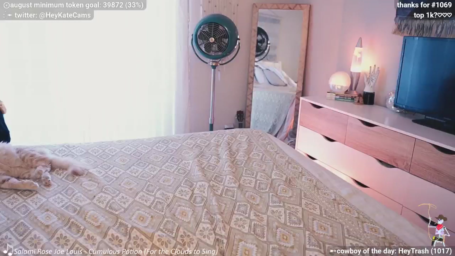 Gallery image thumbnail from HeyKate's myfreecams stream on, 08/16/2025, 02:25 image 5 of 20