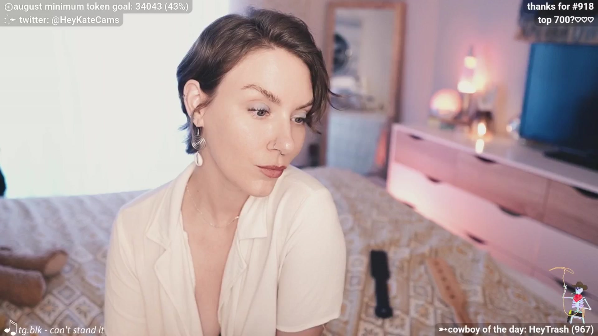 Gallery image thumbnail from HeyKate's myfreecams stream on, 08/17/2025, 02:15 image 8 of 20