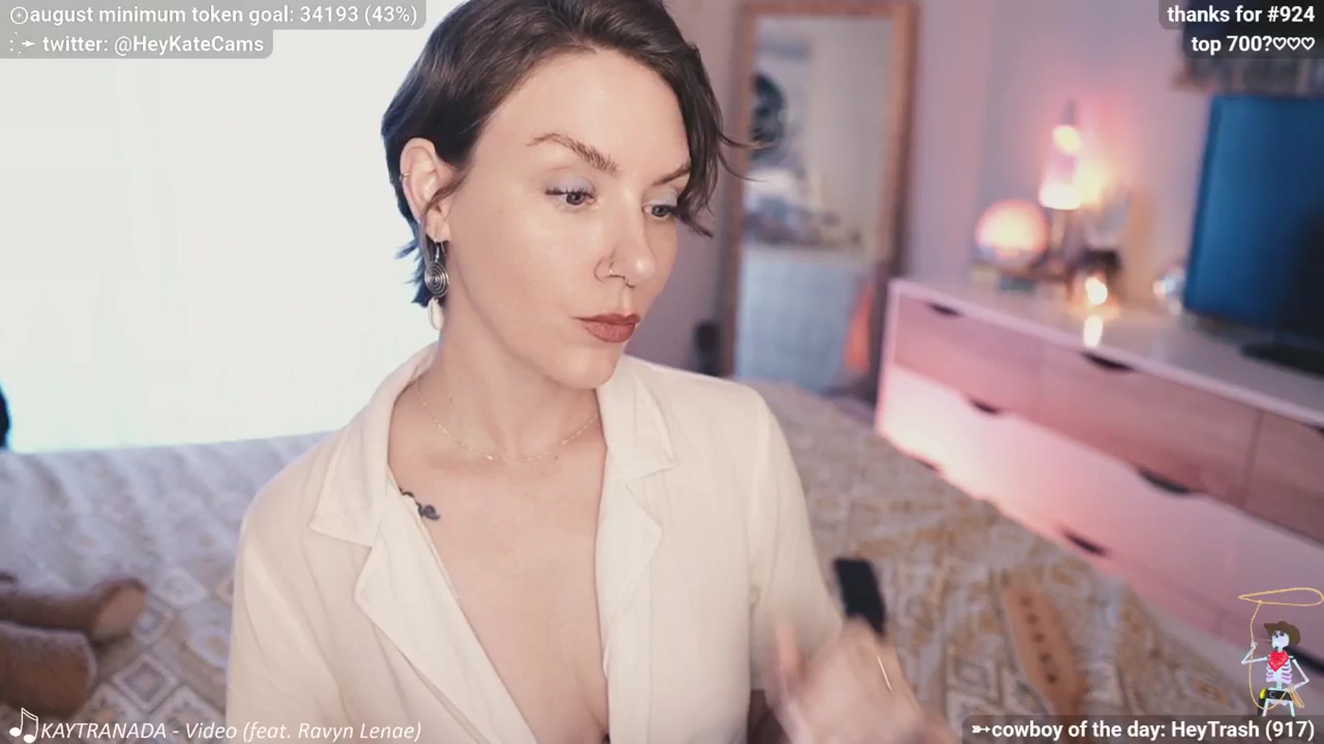 Gallery image thumbnail from HeyKate's myfreecams stream on, 08/17/2025, 02:15 image 7 of 20