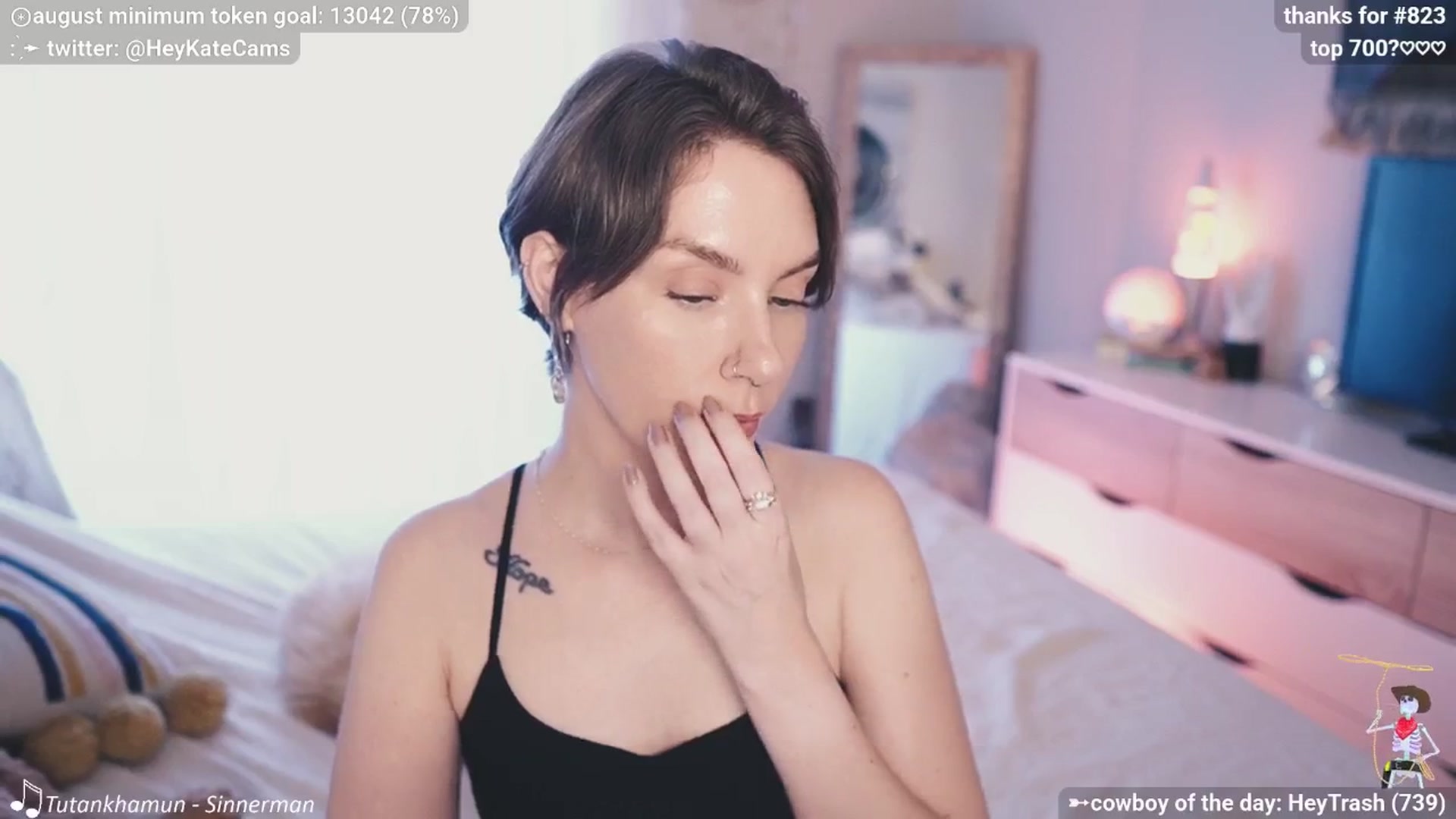 Gallery image thumbnail from HeyKate's myfreecams stream on, 08/27/2025, 24:46 image 18 of 20
