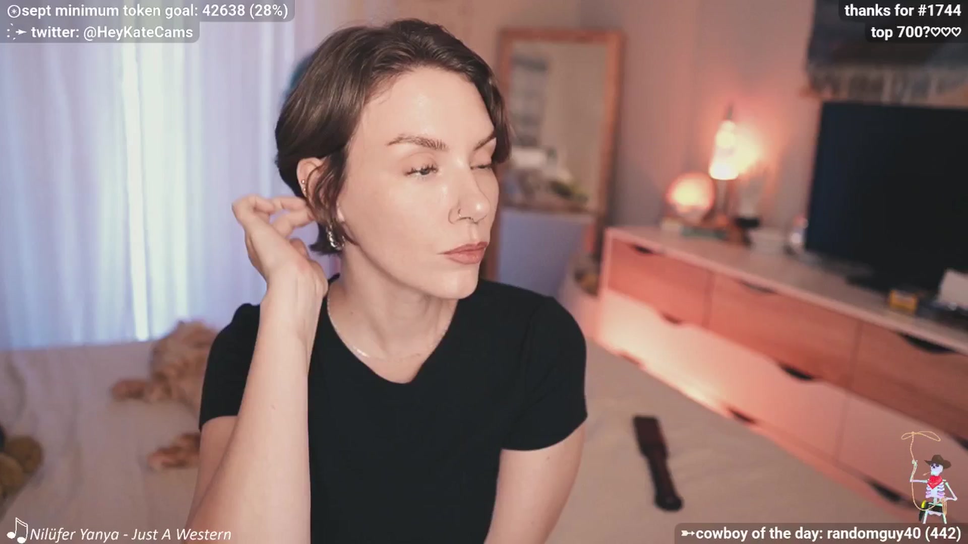 Gallery image thumbnail from HeyKate's myfreecams stream on, 09/19/2025, 02:14 image 10 of 20
