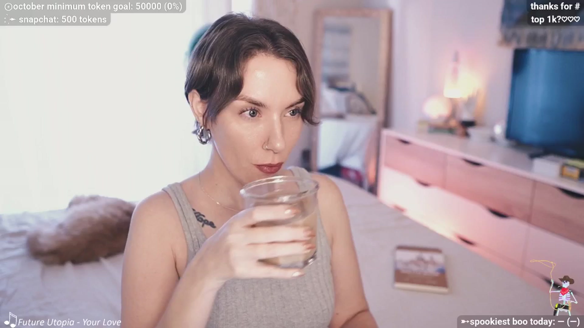 Gallery image thumbnail from HeyKate's myfreecams stream on, 10/02/2025, 24:02 image 2 of 20