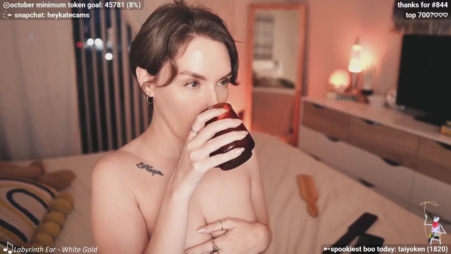 Gallery image thumbnail from HeyKate's myfreecams stream on, 10/05/2025, 02:37 image 16 of 20