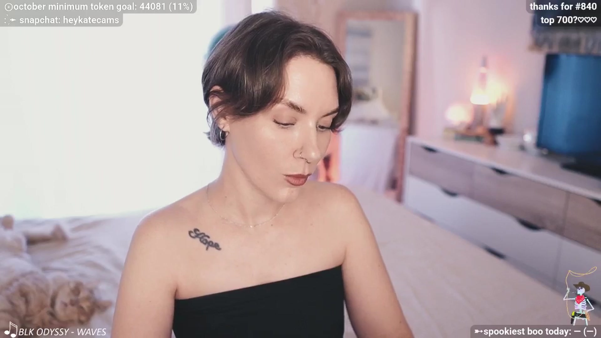 Gallery image thumbnail from HeyKate's myfreecams stream on, 10/06/2025, 24:58 image 4 of 20