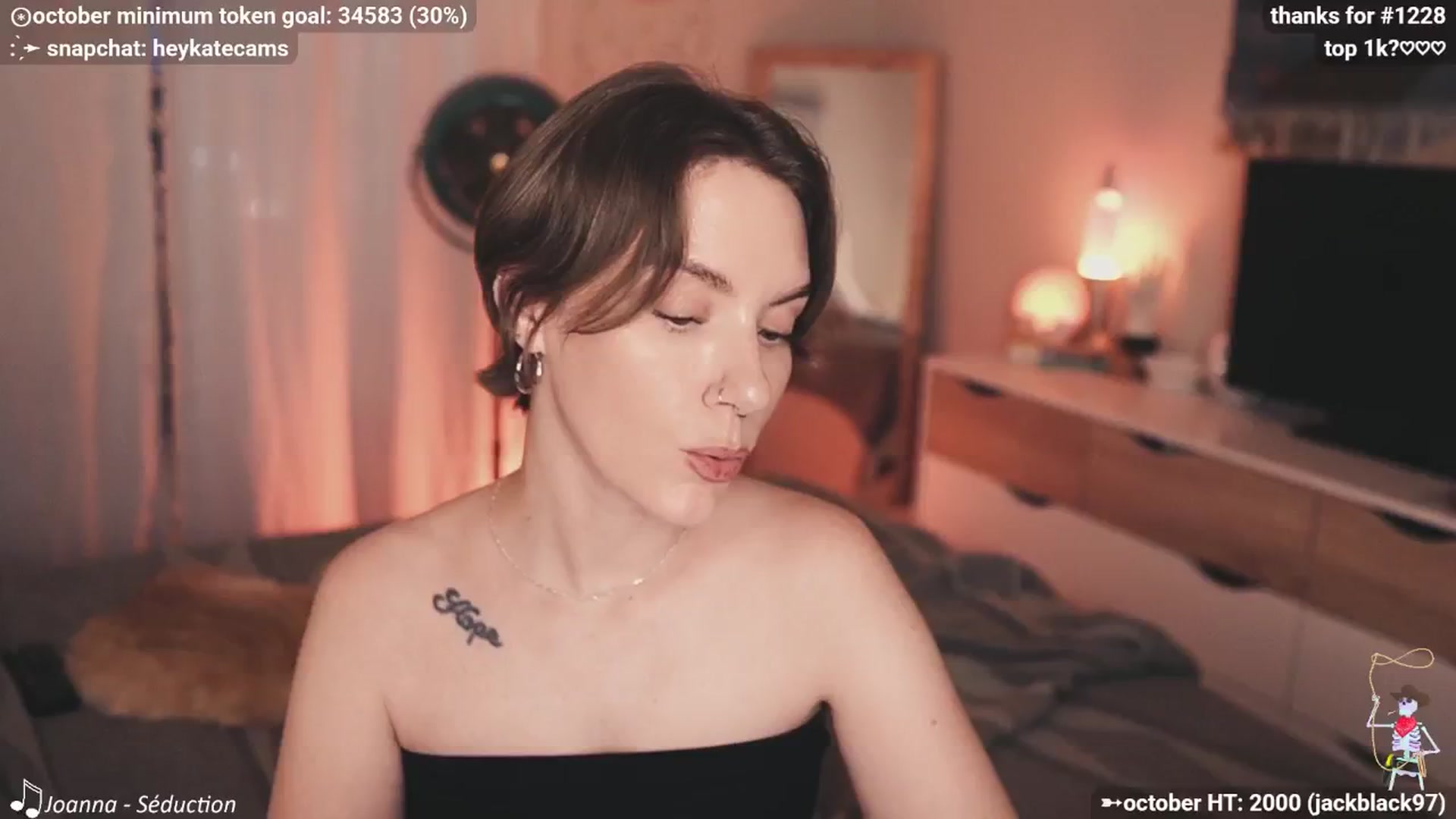 Gallery image thumbnail from HeyKate's myfreecams stream on, 10/17/2025, 01:52 image 17 of 20