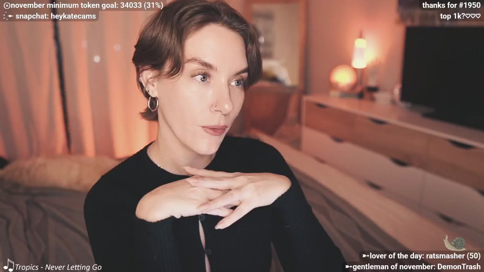 Gallery image thumbnail from HeyKate's myfreecams stream on, 11/21/2025, 03:24 image 17 of 20