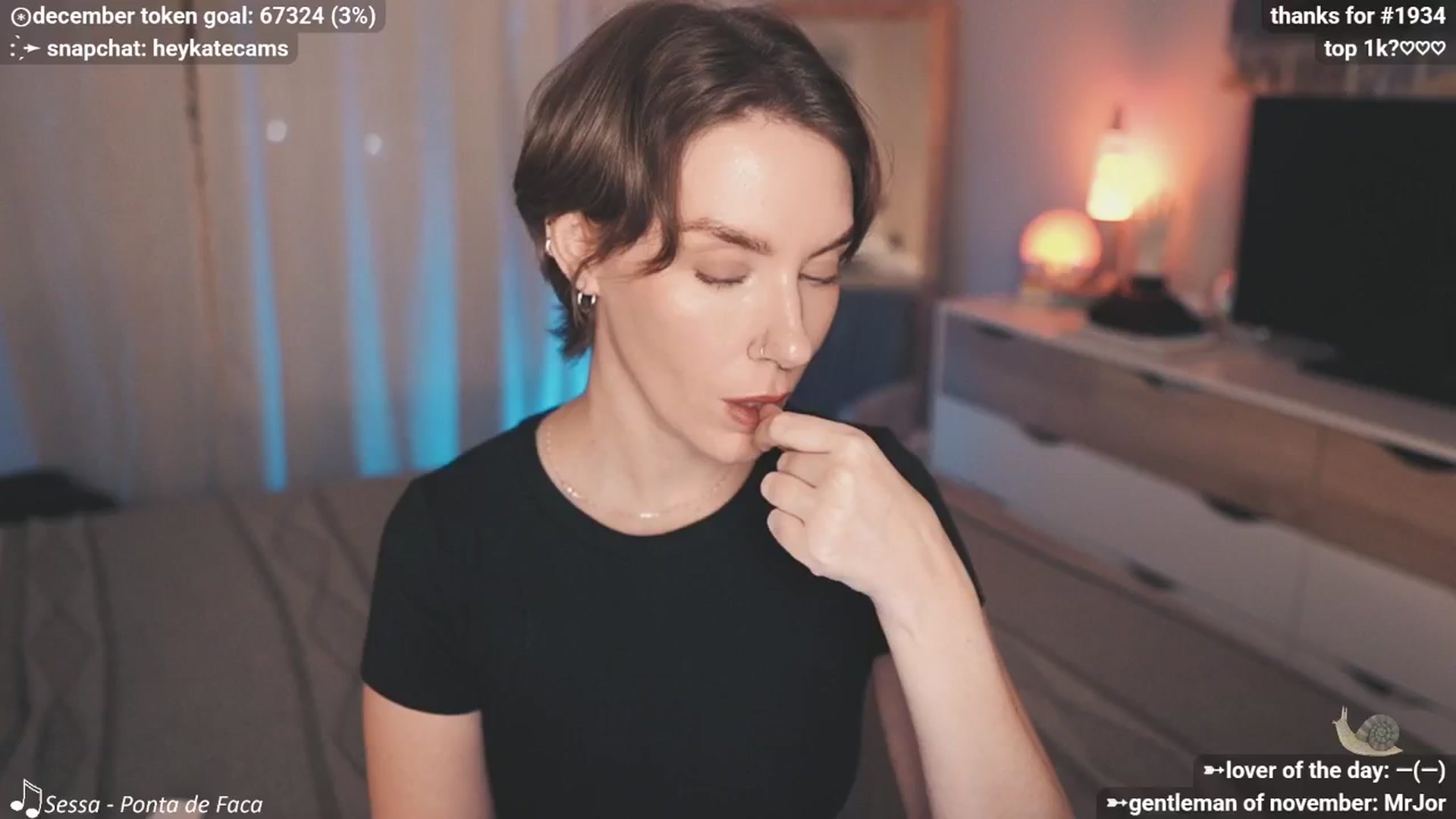 Gallery image thumbnail from HeyKate's myfreecams stream on, 12/12/2025, 02:30 image 6 of 20