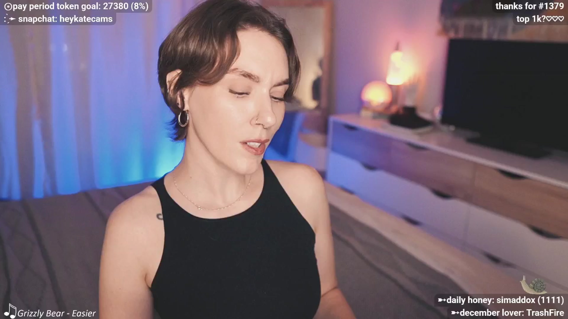Gallery image thumbnail from HeyKate's myfreecams stream on, 12/19/2025, 03:34 image 13 of 20