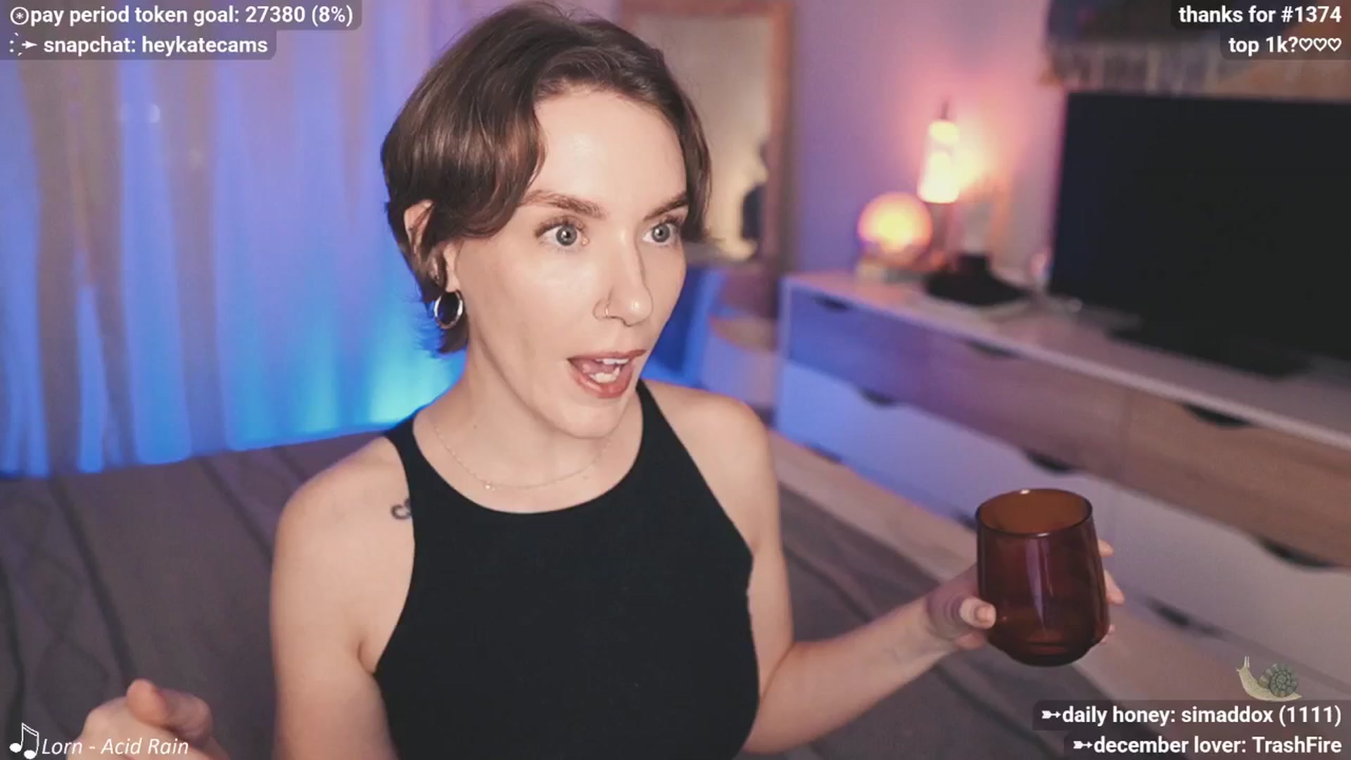 Gallery image thumbnail from HeyKate's myfreecams stream on, 12/19/2025, 03:34 image 14 of 20