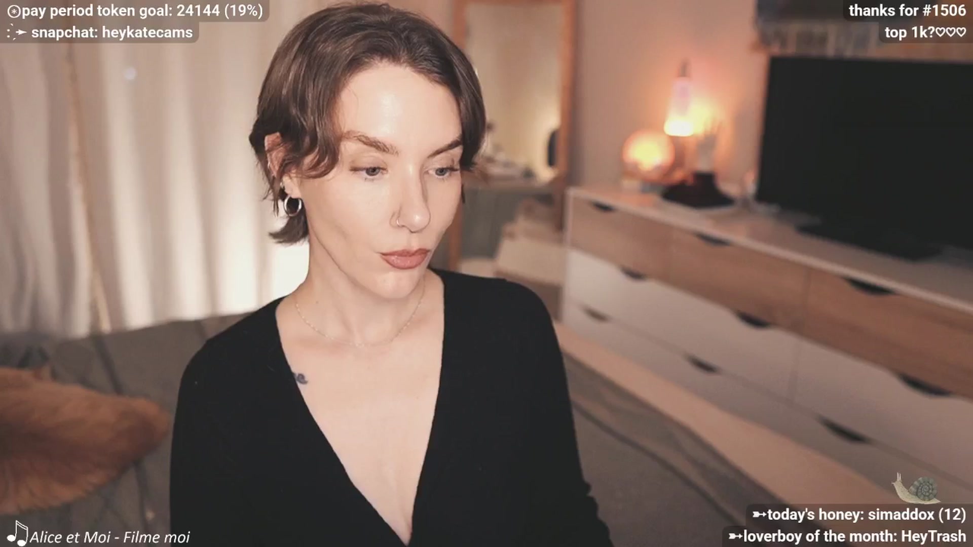 Gallery image thumbnail from HeyKate's myfreecams stream on, 12/24/2025, 02:11 image 12 of 20