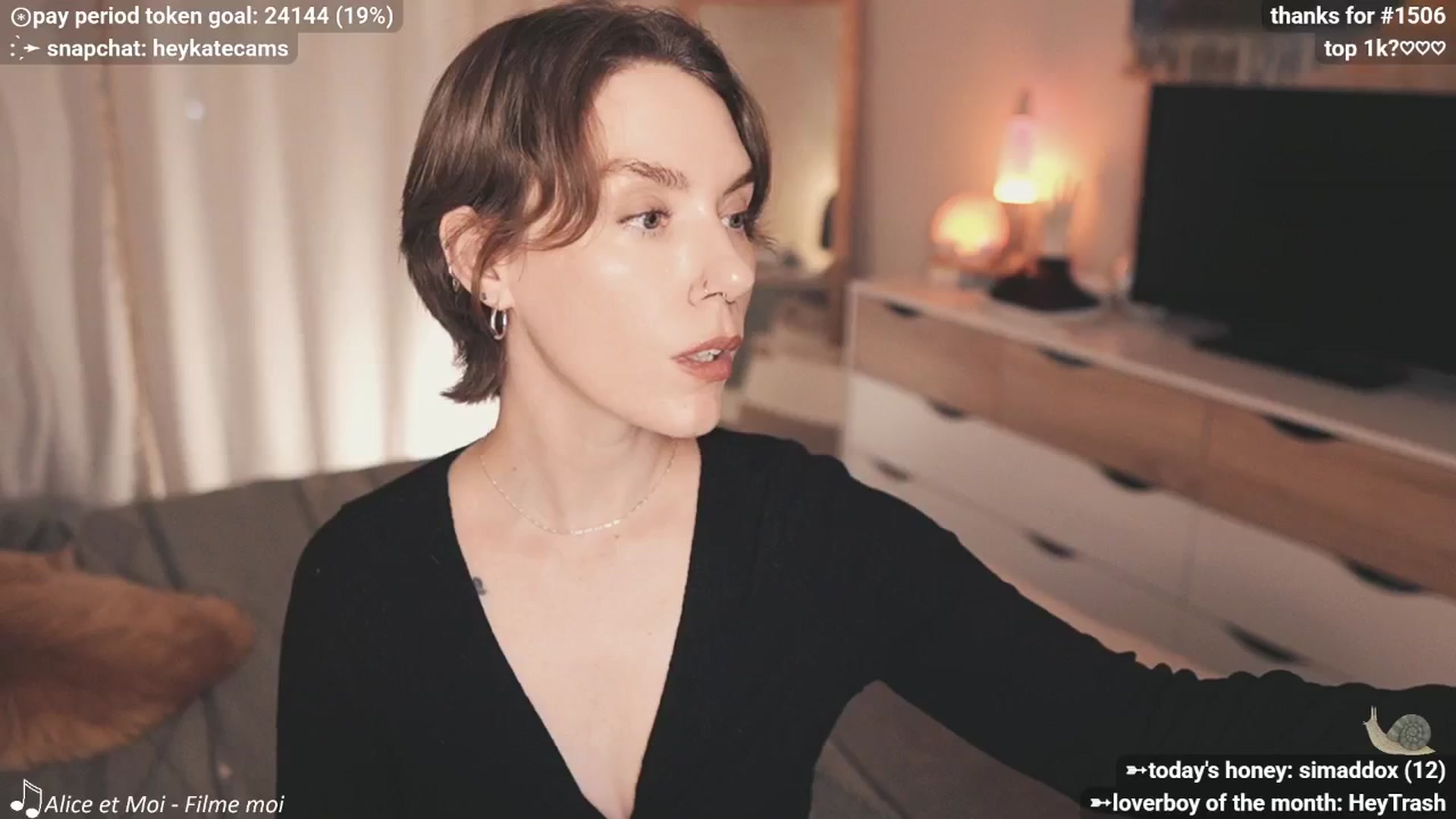 Gallery image thumbnail from HeyKate's myfreecams stream on, 12/24/2025, 02:11 image 14 of 20
