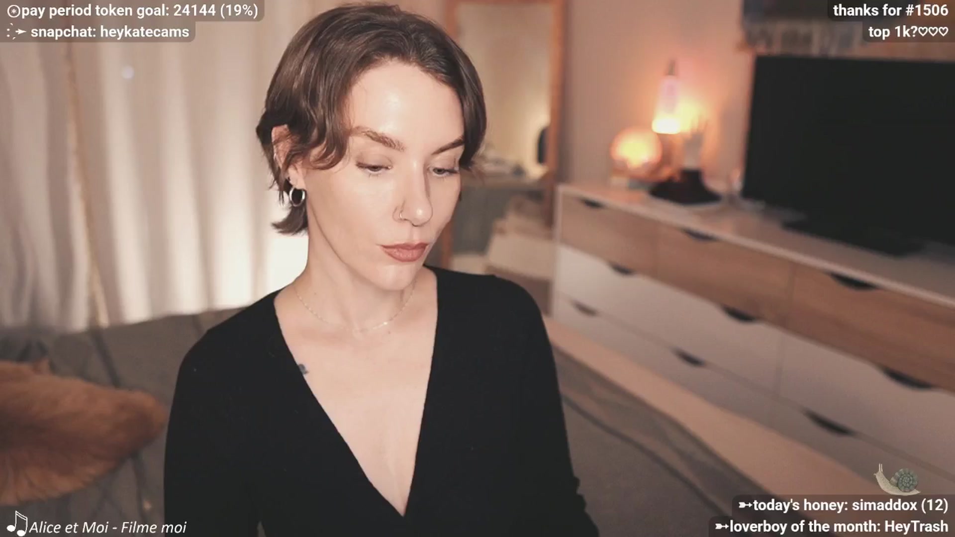Gallery image thumbnail from HeyKate's myfreecams stream on, 12/24/2025, 02:11 image 13 of 20