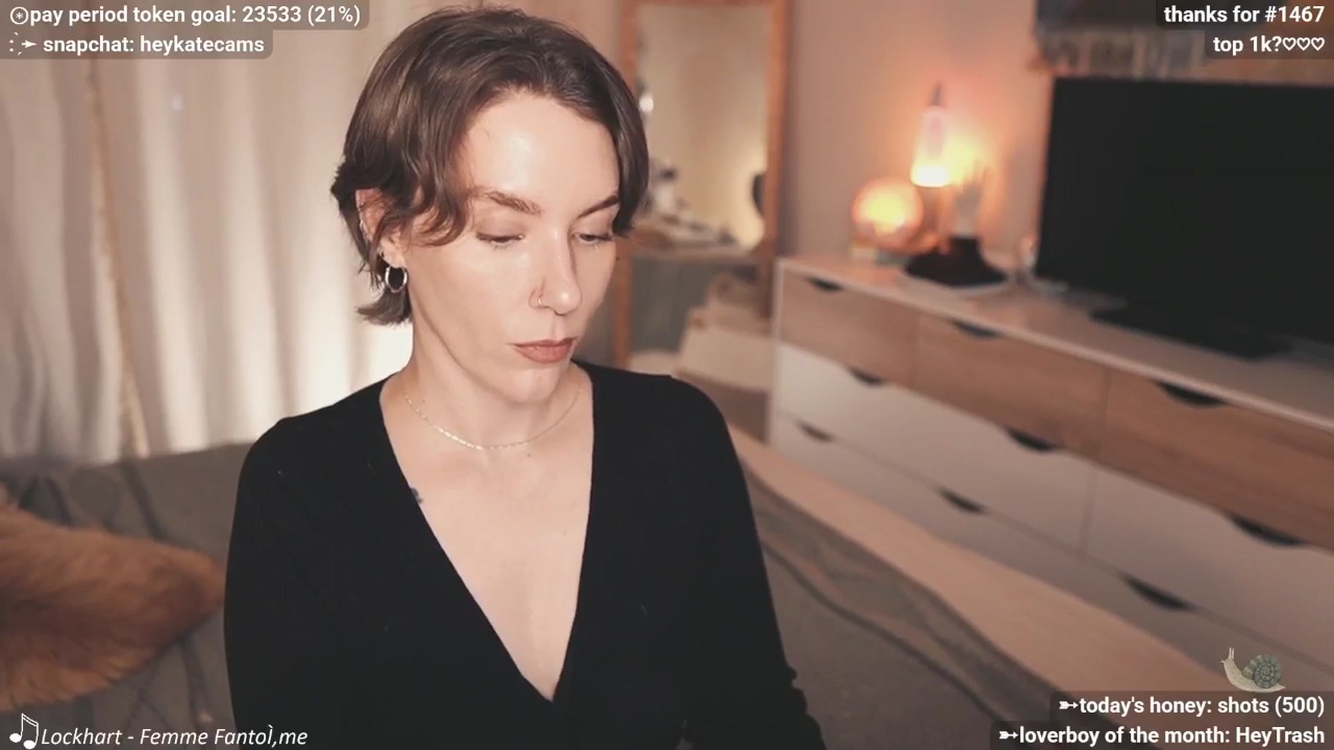 Gallery image thumbnail from HeyKate's myfreecams stream on, 12/24/2025, 02:24 image 14 of 20