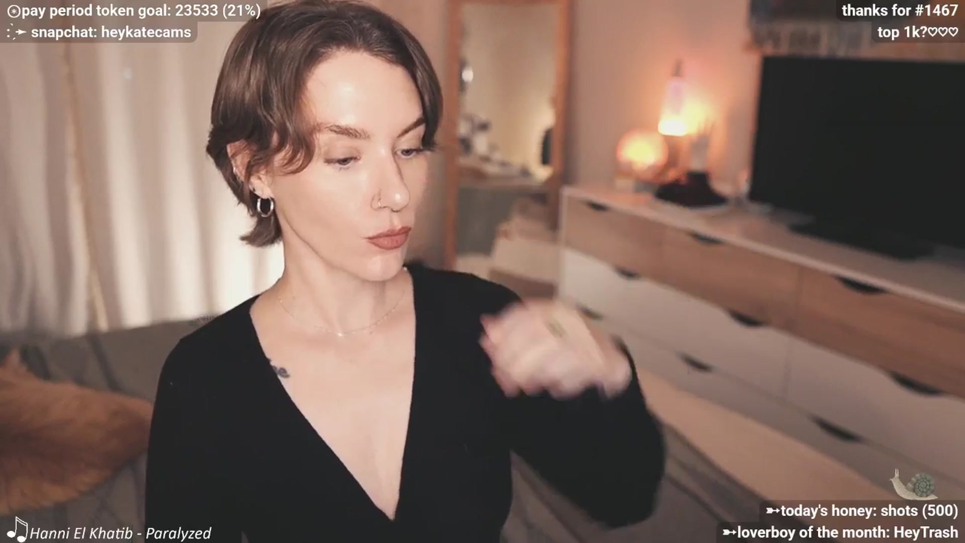 Gallery image thumbnail from HeyKate's myfreecams stream on, 12/24/2025, 02:24 image 3 of 20