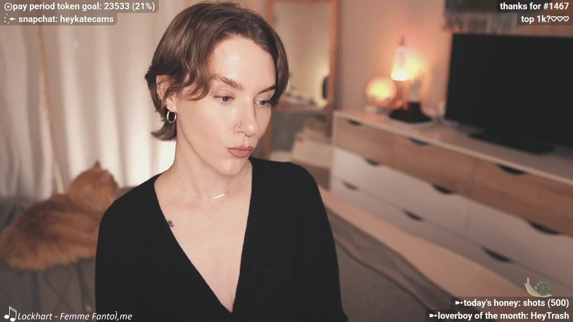 Gallery image thumbnail from HeyKate's myfreecams stream on, 12/24/2025, 02:24 image 18 of 20