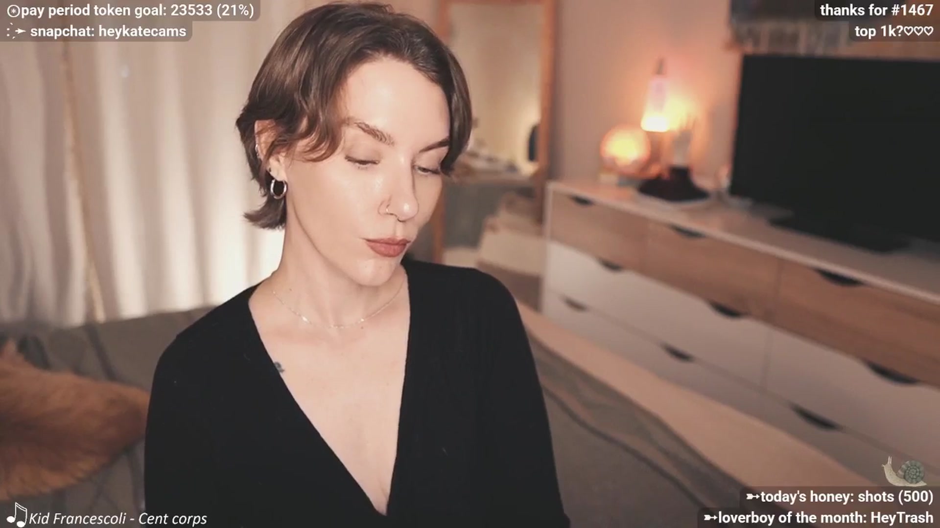 Gallery image thumbnail from HeyKate's myfreecams stream on, 12/24/2025, 02:24 image 7 of 20
