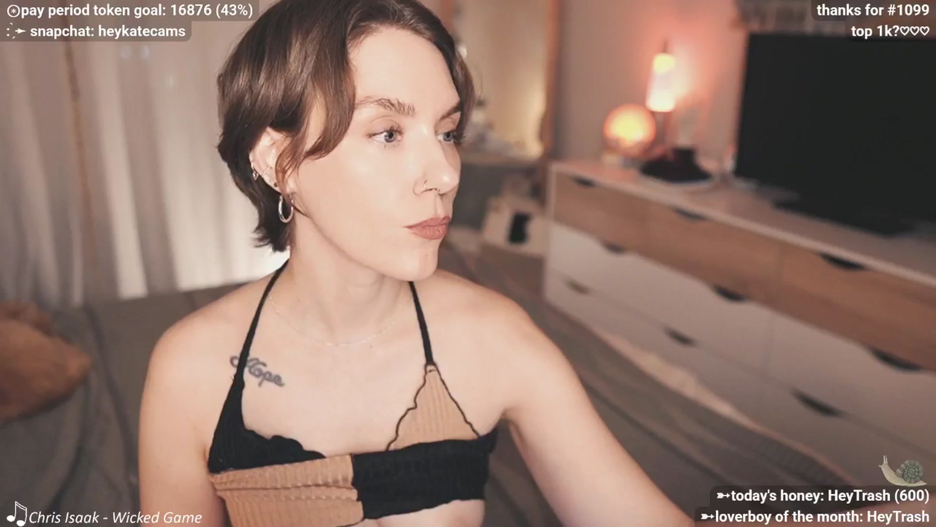 Gallery image thumbnail from HeyKate's myfreecams stream on, 12/25/2025, 03:48 image 6 of 20