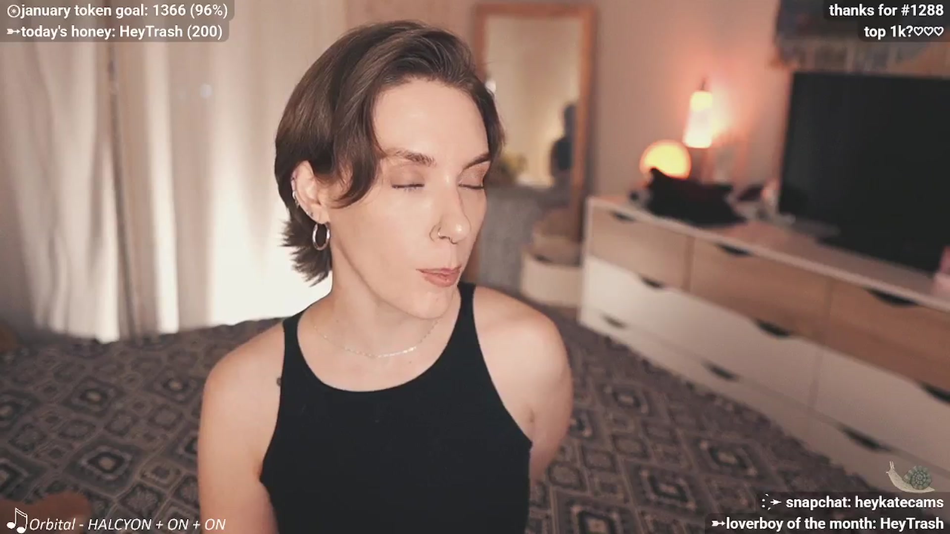 Gallery image thumbnail from HeyKate's myfreecams stream on, 02/01/2026, 05:42 image 15 of 20