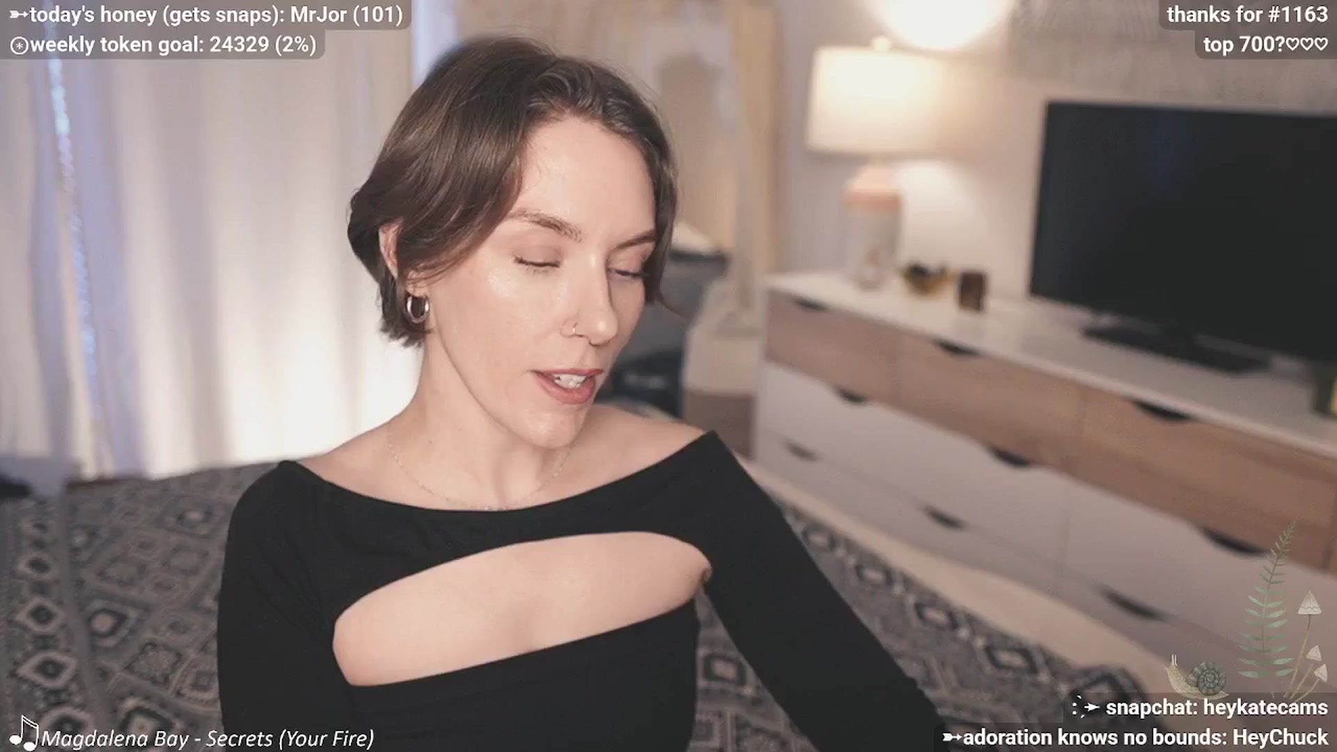 Gallery image thumbnail from HeyKate's myfreecams stream on, 04/15/2026, 02:38 image 1 of 20