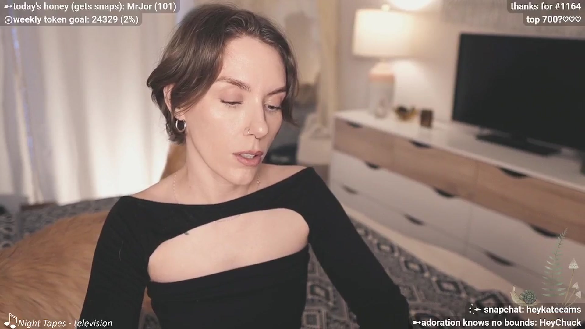 Gallery image thumbnail from HeyKate's myfreecams stream on, 04/15/2026, 02:38 image 11 of 20