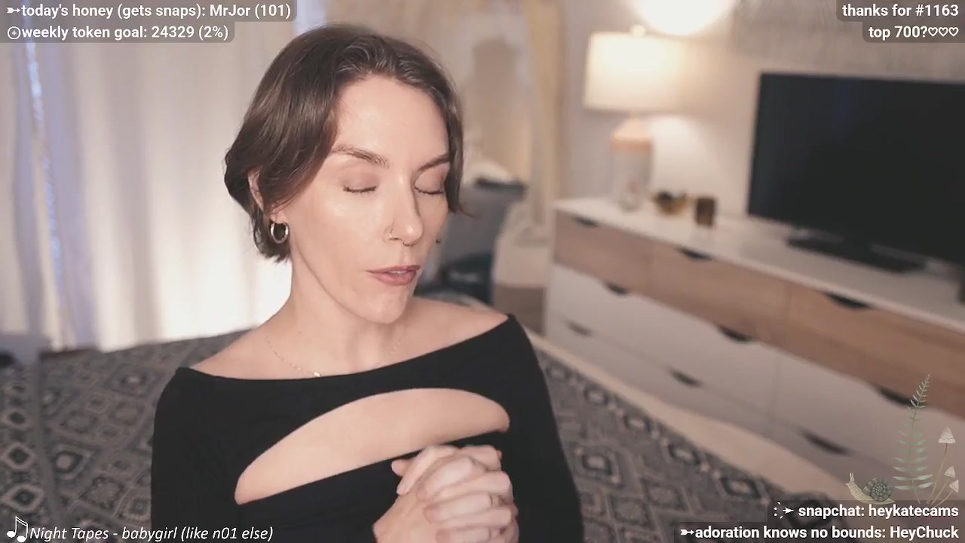 Gallery image thumbnail from HeyKate's myfreecams stream on, 04/15/2026, 02:38 image 4 of 20
