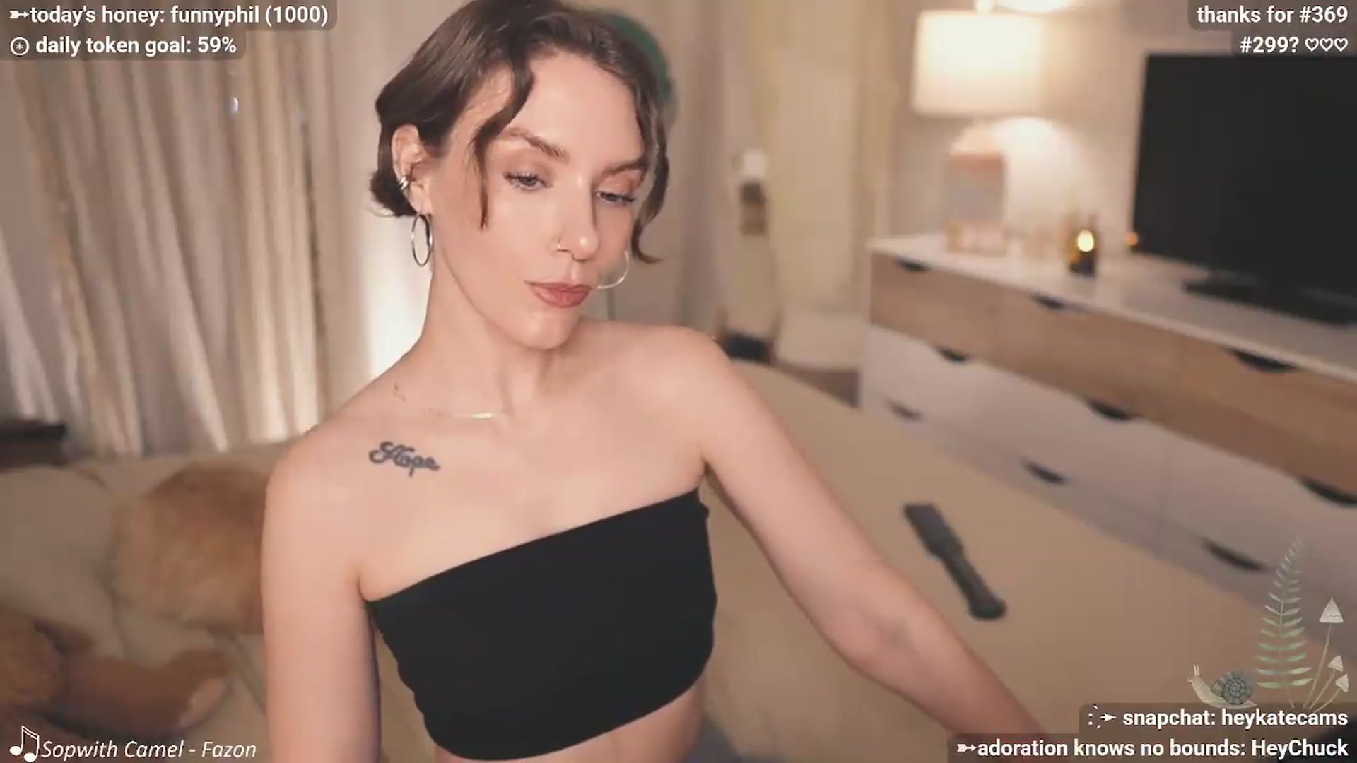 Gallery image thumbnail from HeyKate's myfreecams stream on, 05/10/2026, 05:03 image 13 of 20