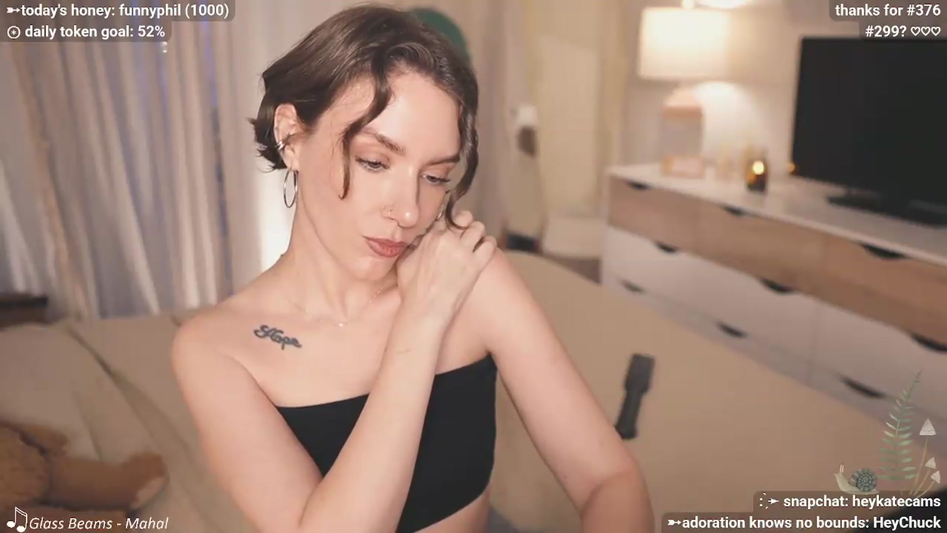 Gallery image thumbnail from HeyKate's myfreecams stream on, 05/10/2026, 05:03 image 10 of 20