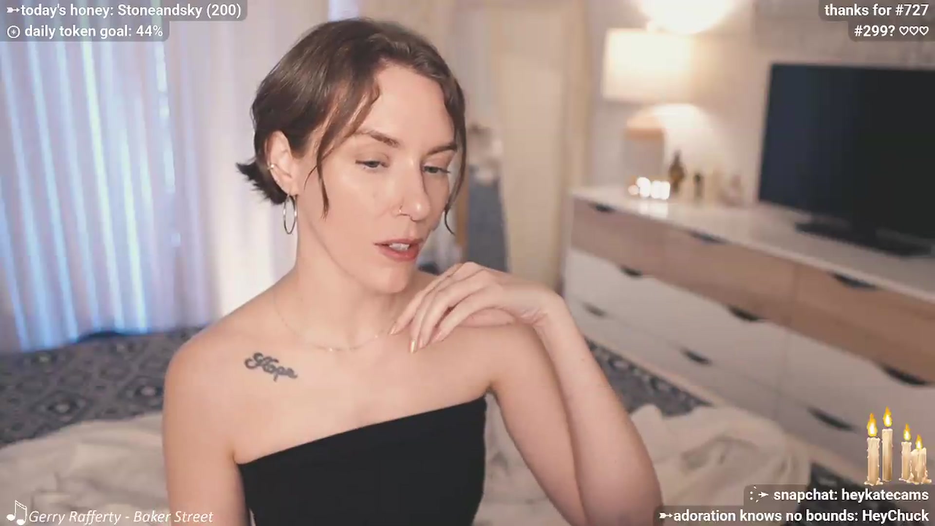 Gallery image thumbnail from HeyKate's myfreecams stream on, 05/20/2026, 02:59 image 12 of 20