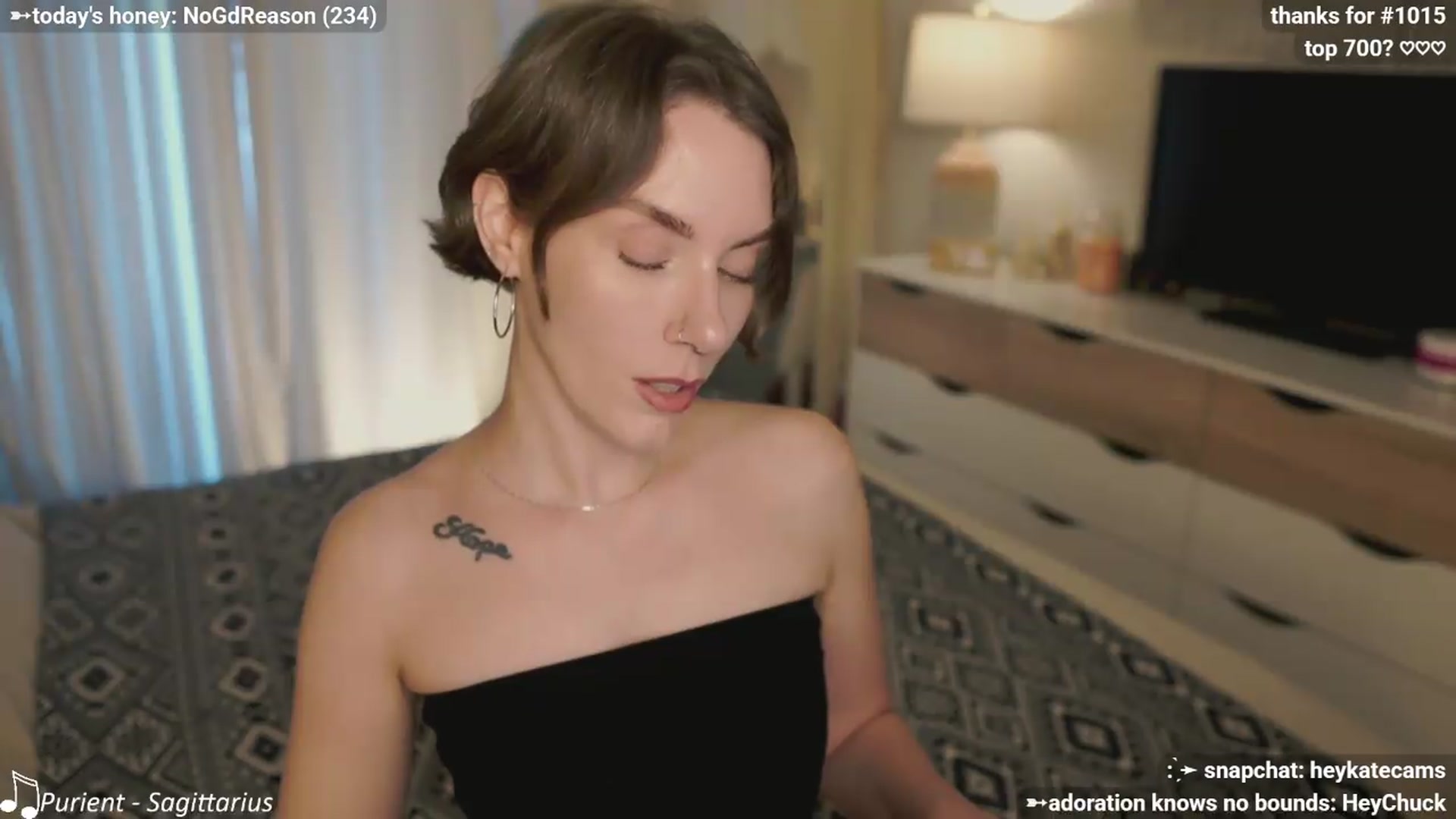 Gallery image thumbnail from HeyKate's myfreecams stream on, 06/26/2026, 03:16 image 11 of 20