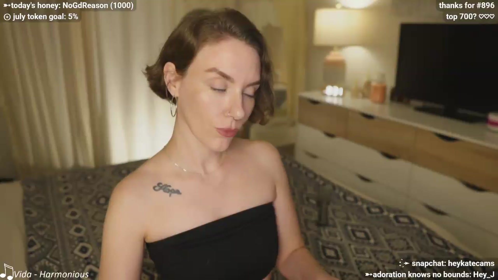 Gallery image thumbnail from HeyKate's myfreecams stream on, 07/03/2026, 03:47 image 14 of 20