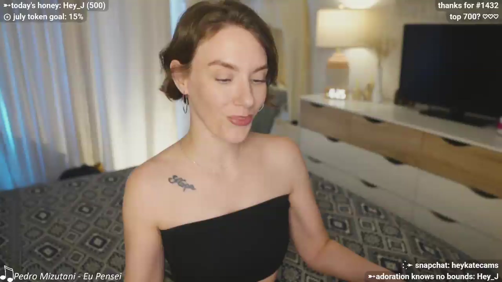 Gallery image thumbnail from HeyKate's myfreecams stream on, 07/08/2026, 02:23 image 10 of 20