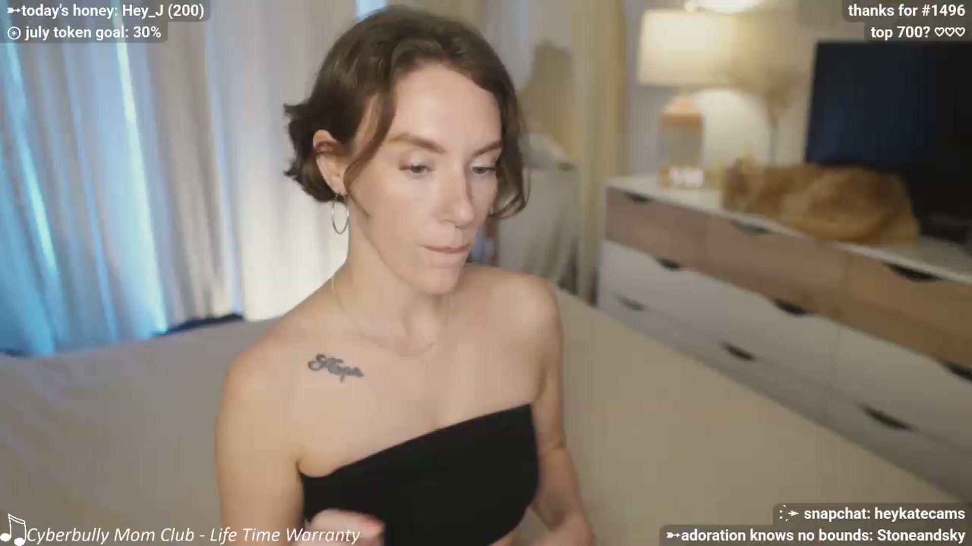 Gallery image thumbnail from HeyKate's myfreecams stream on, 07/15/2026, 07:16 image 14 of 20