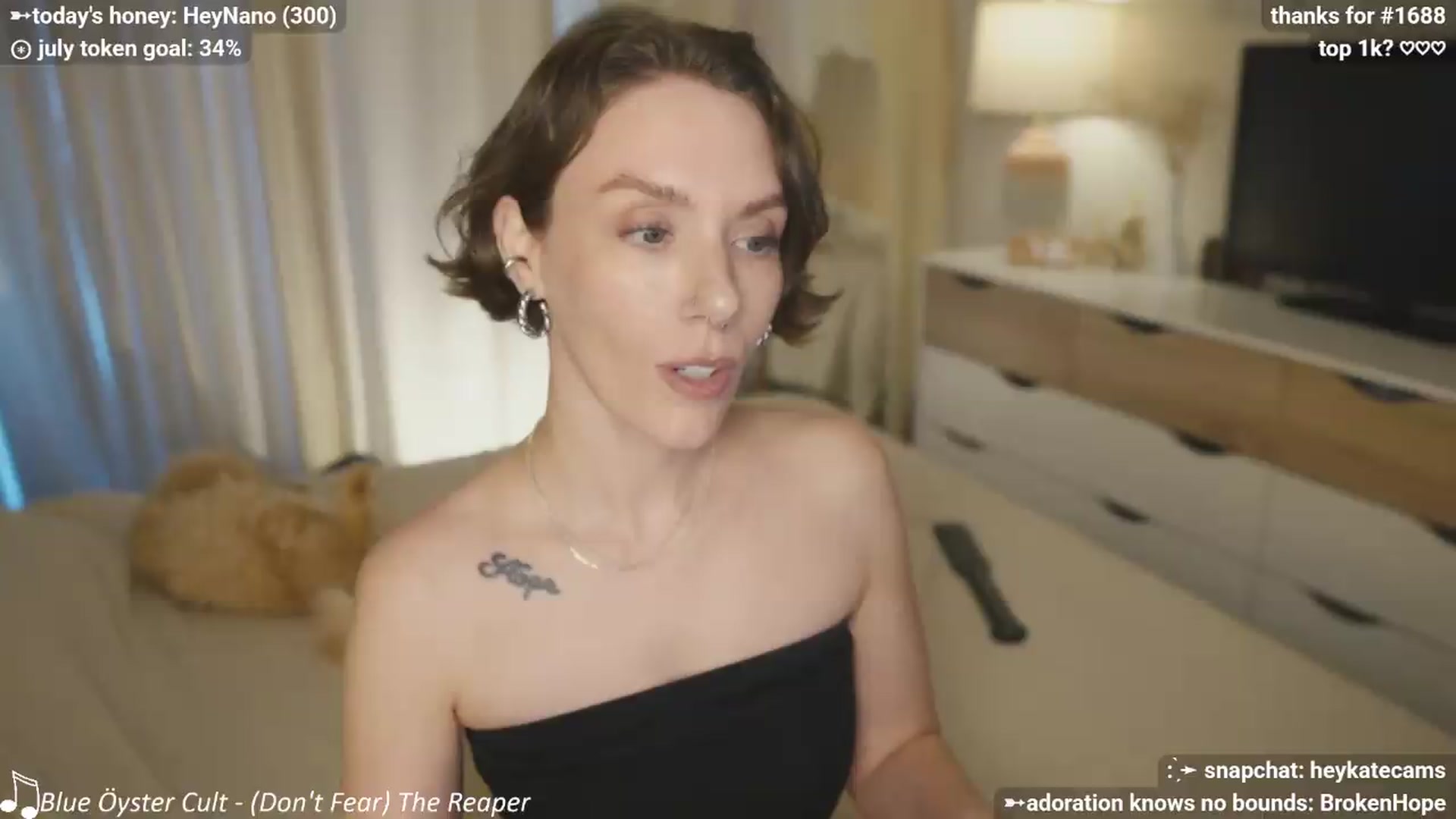 Gallery image thumbnail from HeyKate's myfreecams stream on, 07/19/2026, 03:48 image 11 of 20