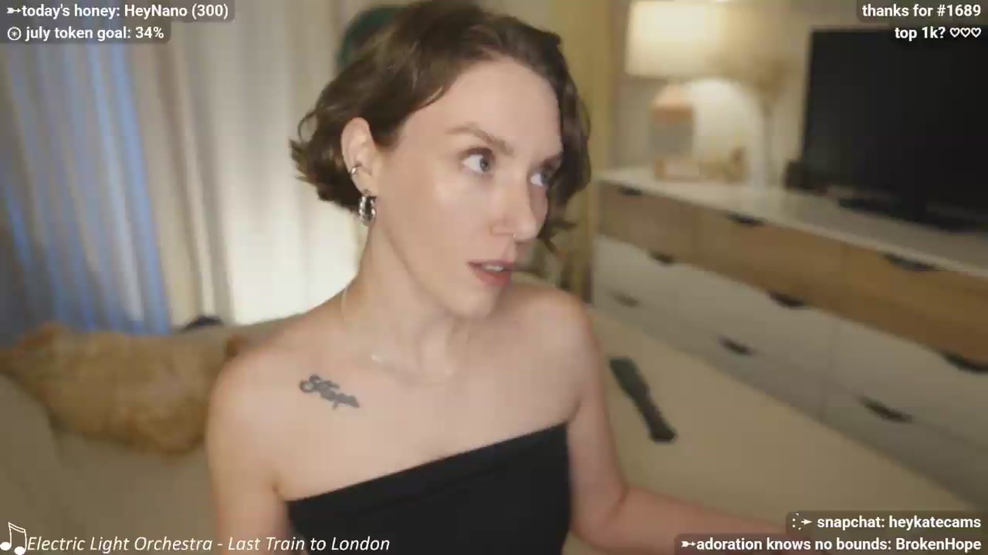Gallery image thumbnail from HeyKate's myfreecams stream on, 07/19/2026, 03:48 image 15 of 20