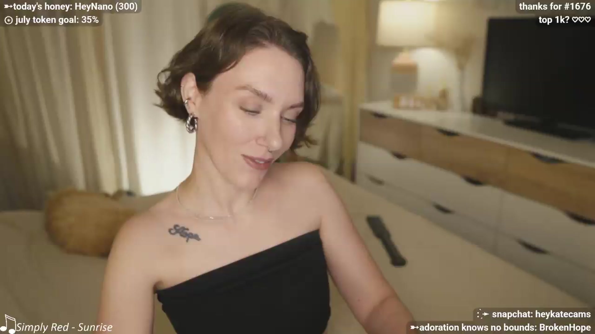 Gallery image thumbnail from HeyKate's myfreecams stream on, 07/19/2026, 03:48 image 19 of 20