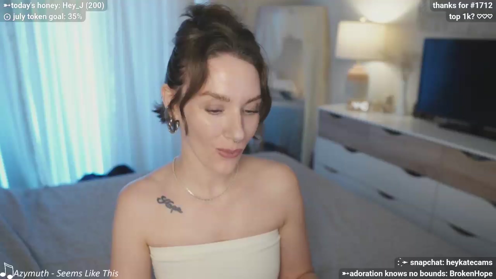 Gallery image thumbnail from HeyKate's myfreecams stream on, 07/20/2026, 01:38 image 6 of 20