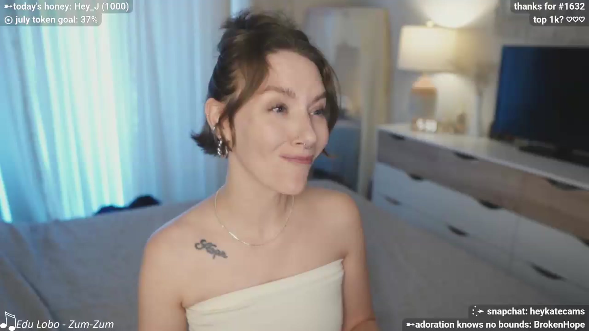 Gallery image thumbnail from HeyKate's myfreecams stream on, 07/20/2026, 01:38 image 13 of 20