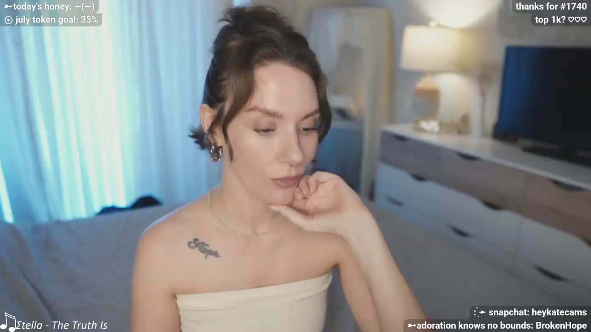 Gallery image thumbnail from HeyKate's myfreecams stream on, 07/20/2026, 01:38 image 4 of 20