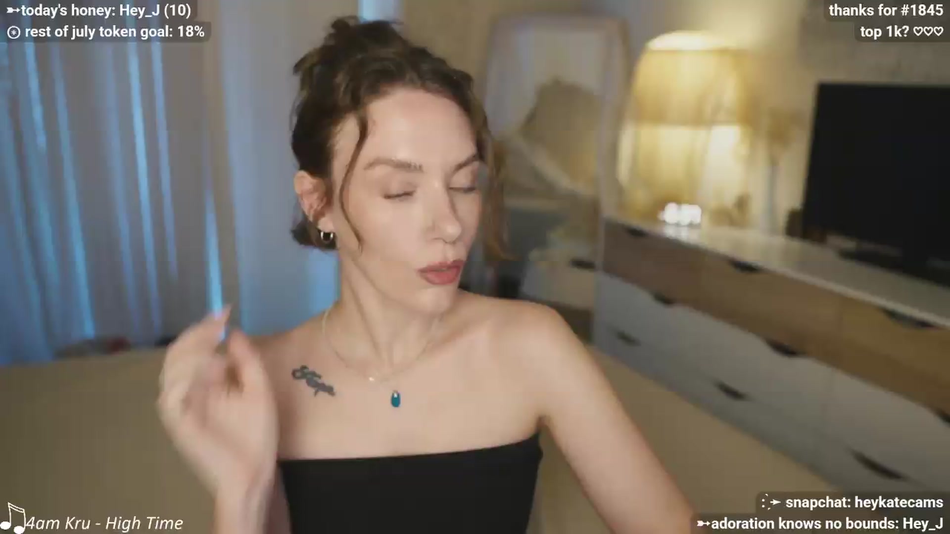 Gallery image thumbnail from HeyKate's myfreecams stream on, 07/28/2026, 03:04 image 7 of 20