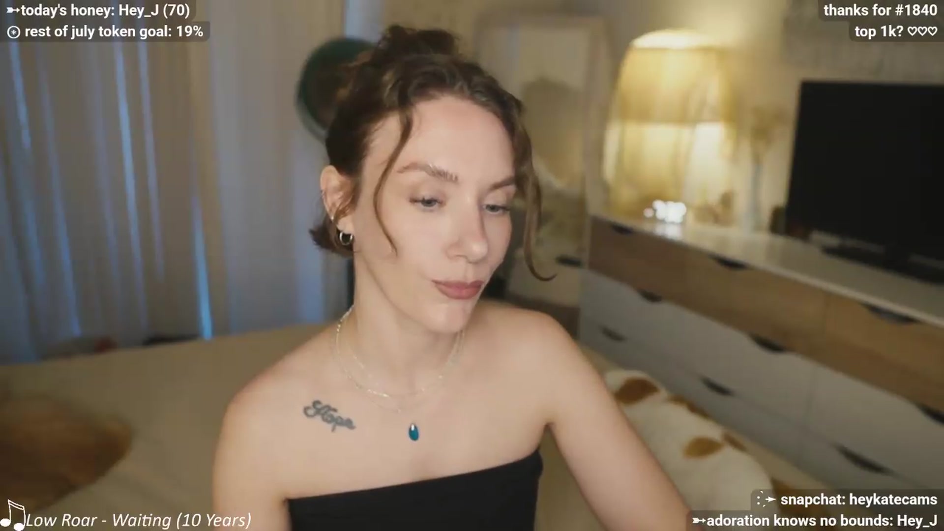 Gallery image thumbnail from HeyKate's myfreecams stream on, 07/28/2026, 03:04 image 16 of 20